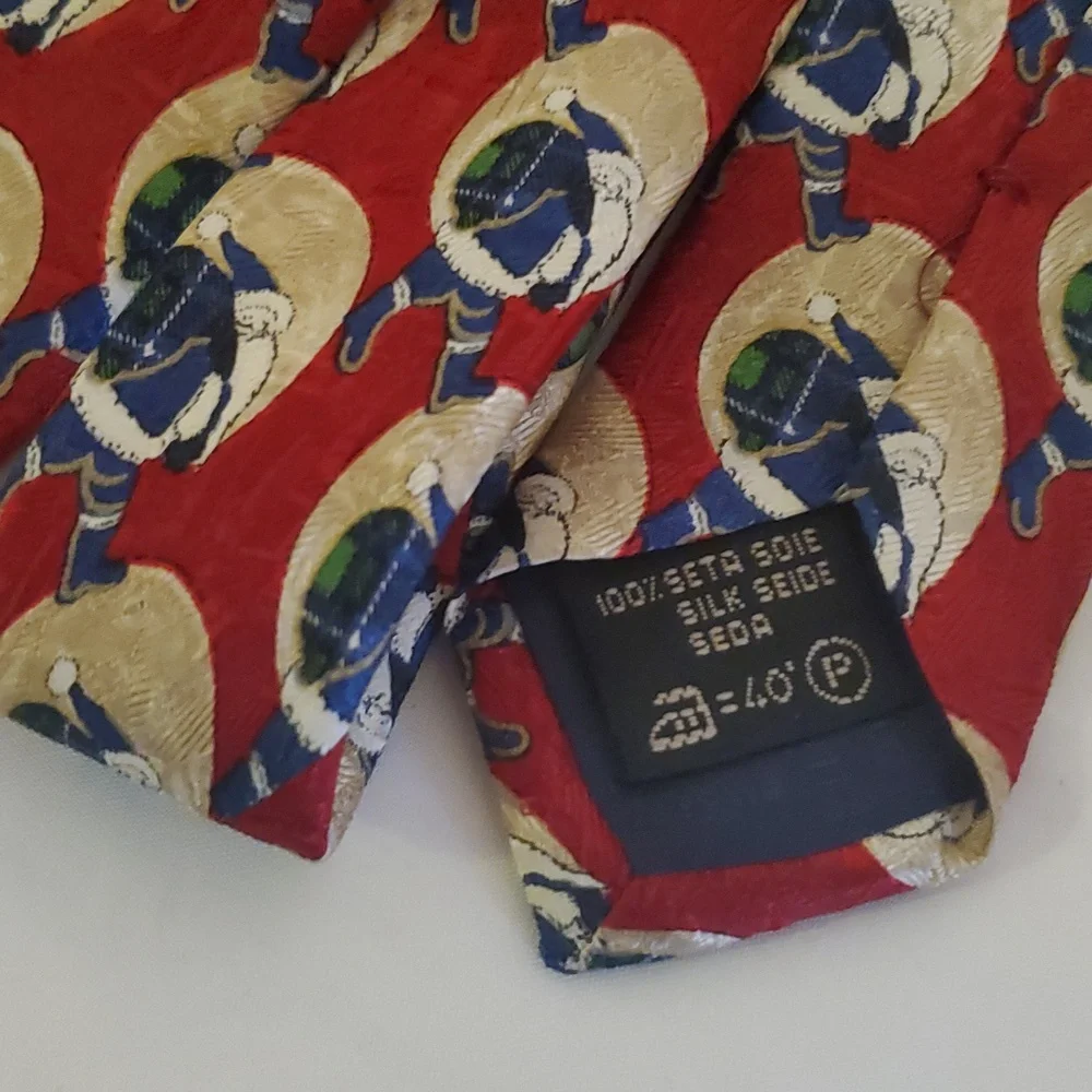 Santa Neck Tie 100% Silk Italy Ermenegildo Zegna Christmas Red Santa Print